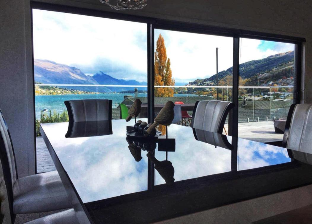 Pencarrow Lakeside Apartment Куийнстаун Екстериор снимка